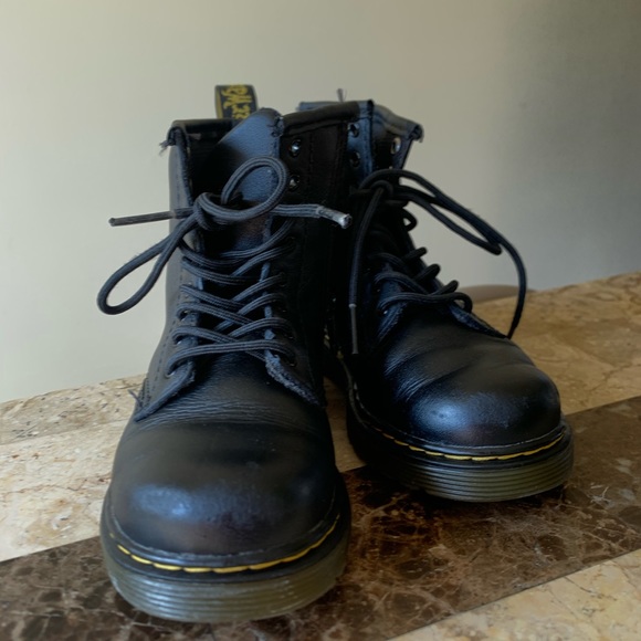 Kids docs - Picture 1 of 4